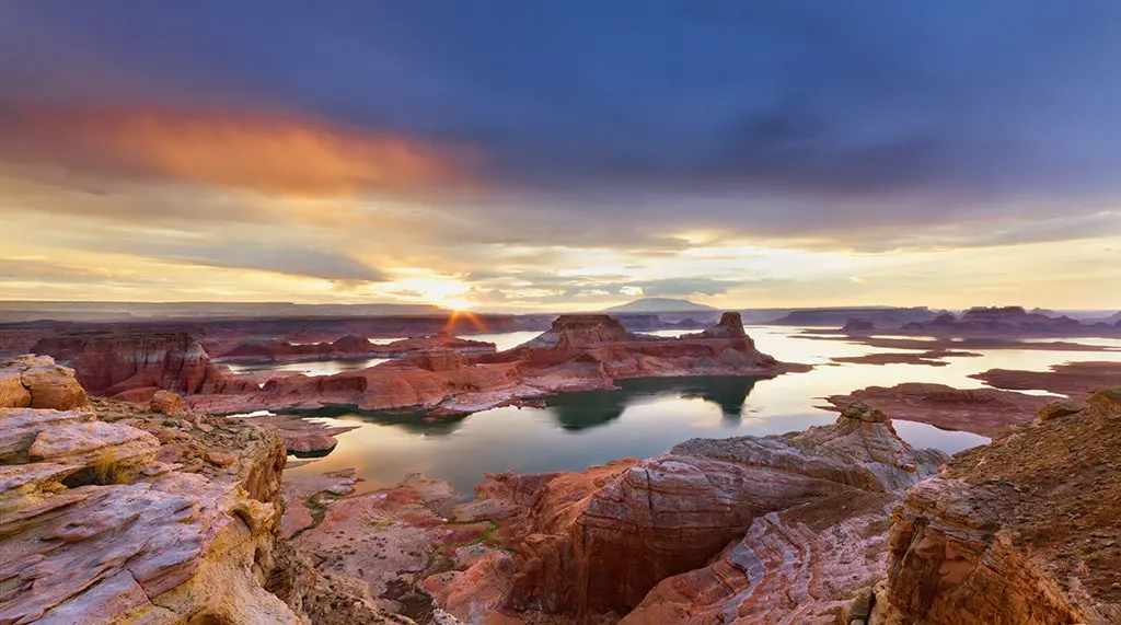 Alstrom Point at Sunrise, Lake Powell, Glen Canyon National Recreation Area